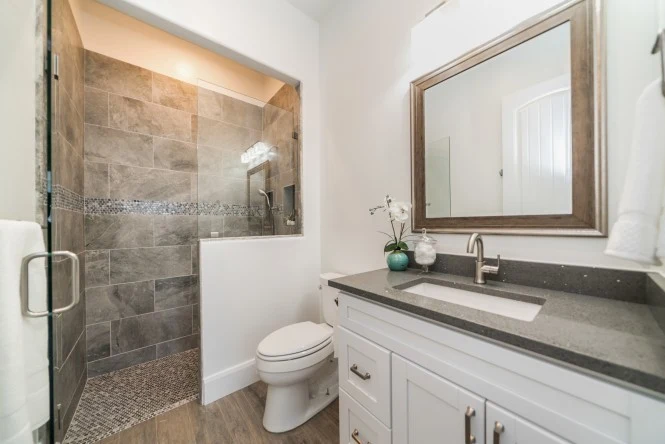 Prisma Gris guest bath