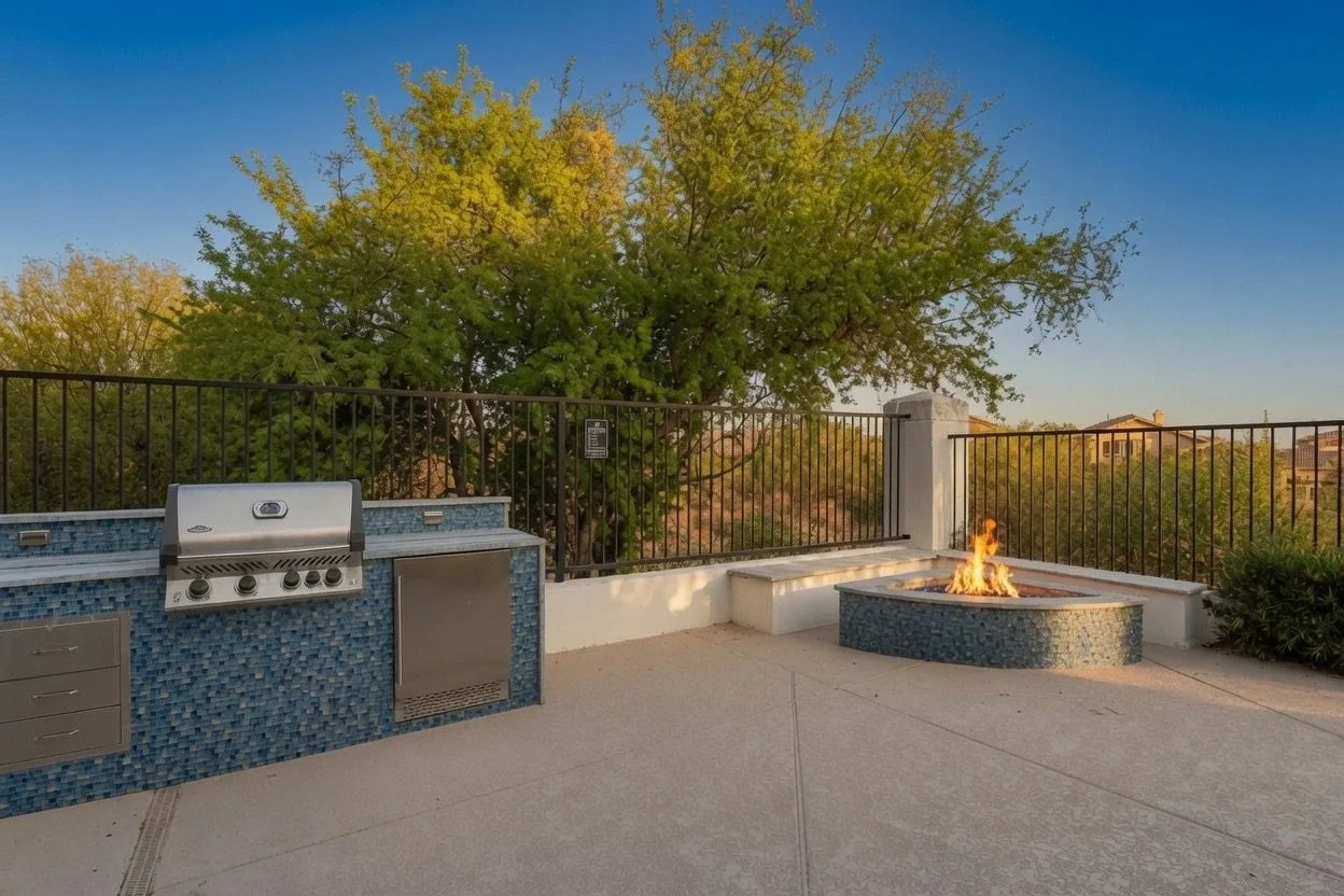 Grill island & fire pit